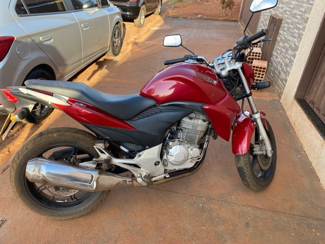 HONDA CB 300R