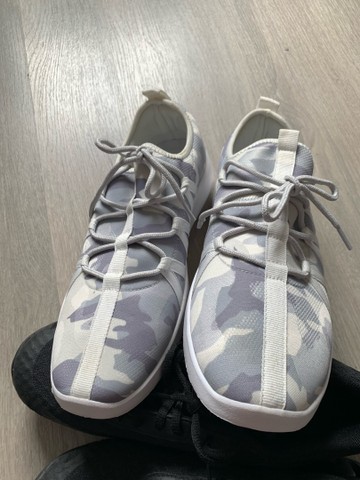 guess camouflage shoes