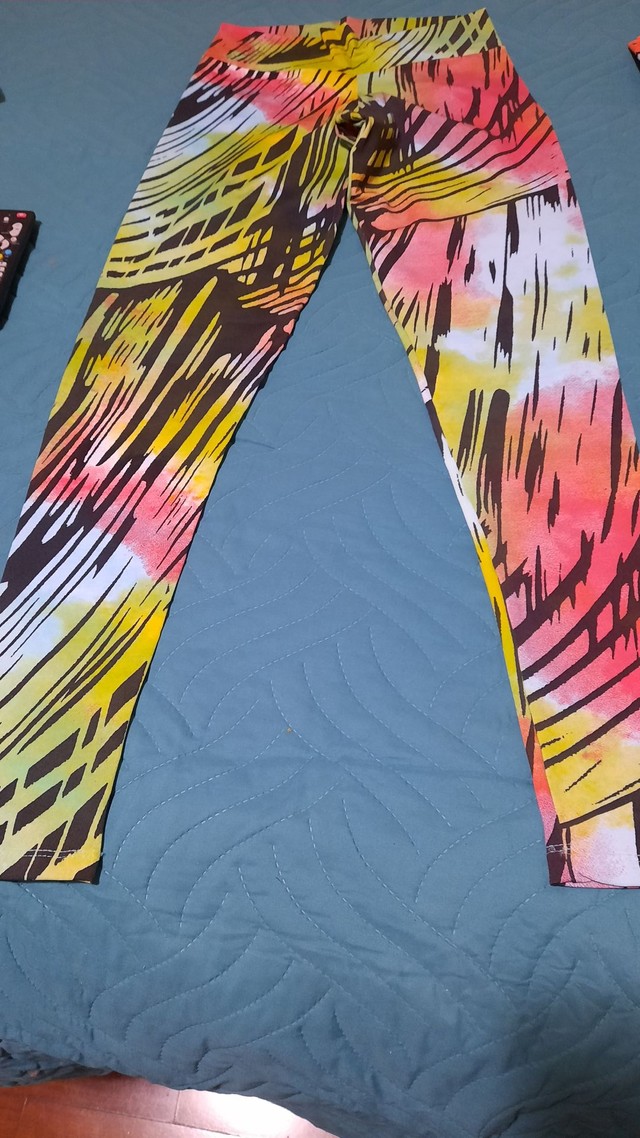 Calças Legging Tam M/G. 30,00 cada. Novas - Foto 3