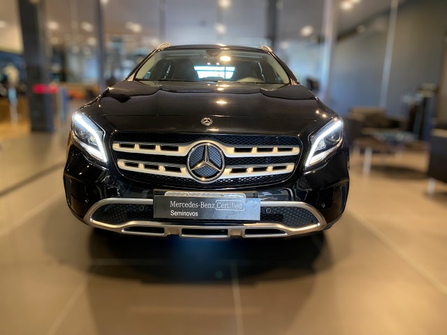 Mercedes-Benz GLA 200 Advance 2018 Preta