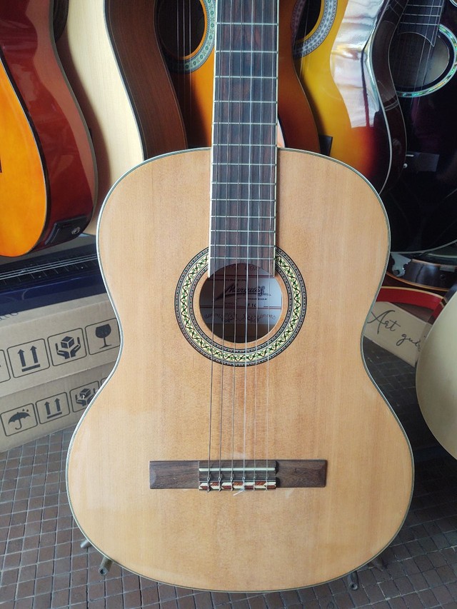 Violão maciço  - Foto 2