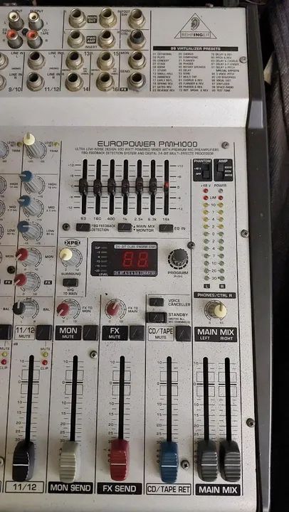 Mesa Behringer Amplificada + 2 caixas Staner - Foto 4