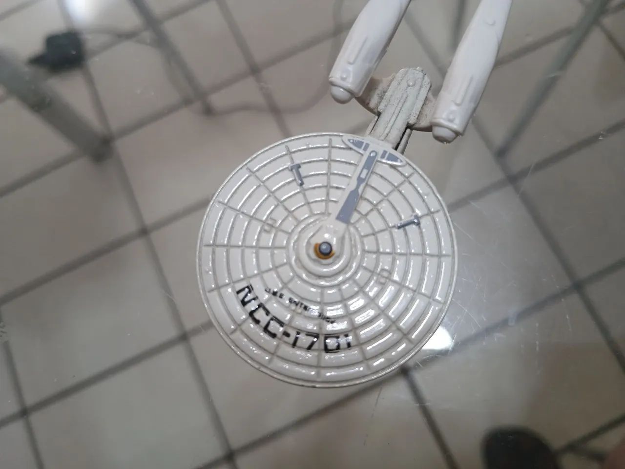 Miniatura Hot Wheels nave espacial Enterprise Star Trek - Foto 3