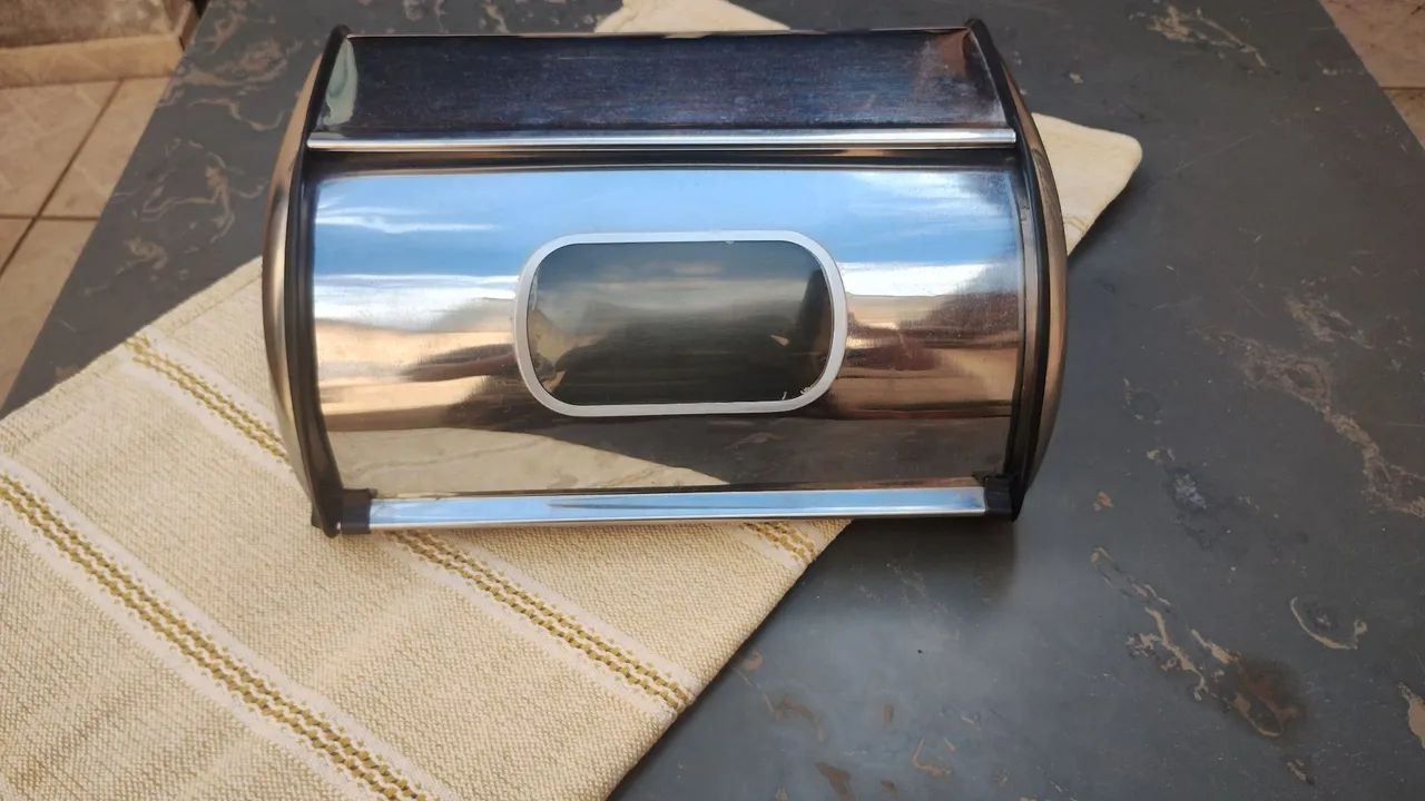 Porta Pão de inox com visor