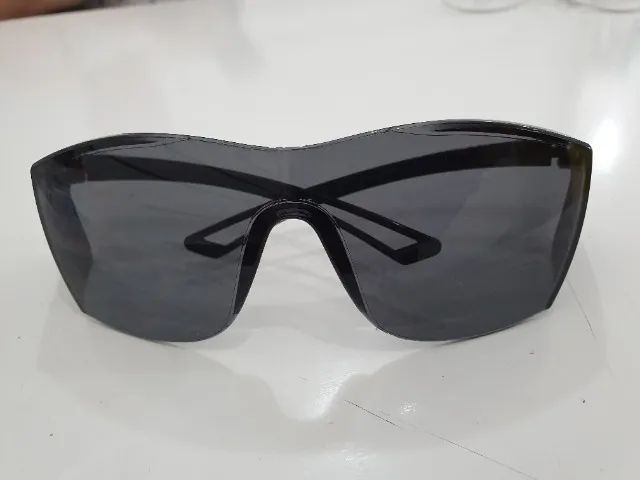 Óculos Proteção com UV escuro *(caixa com 20 unidades) - Foto 2