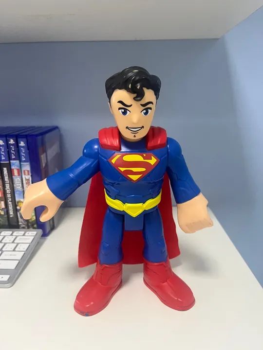 Boneco Super man
