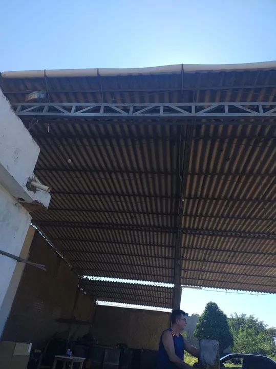 Estrutura  metálica com telhas de amianto - Foto 5