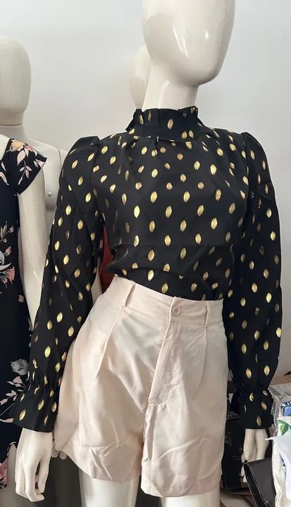 Blusa com detalhes dourado  - Foto 3