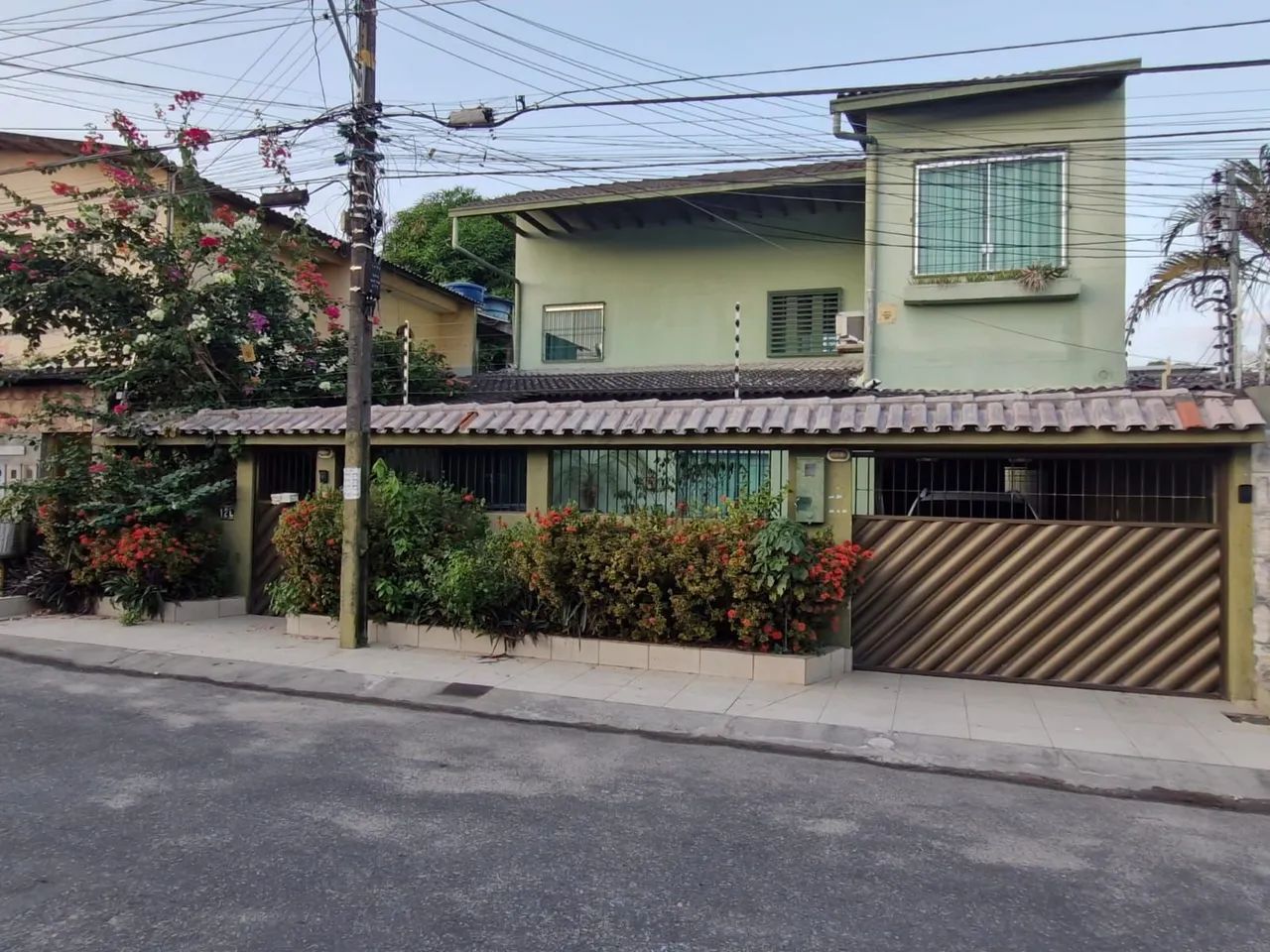 VENDO CASA CONJ. SHANGRILÁ P.10