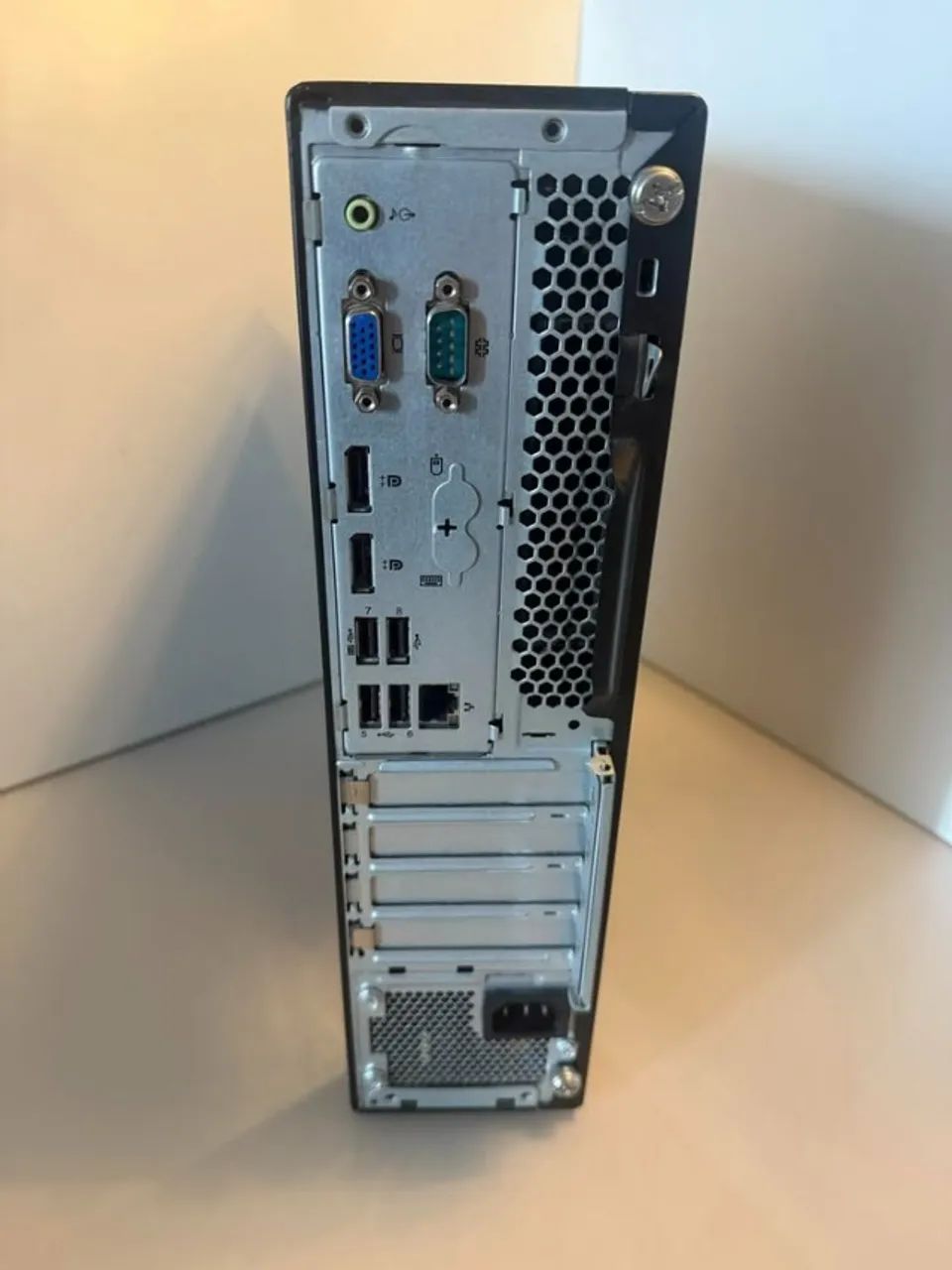 Troco vendo Lenovo Thinkcentre Core i5-8400 Vpro /8Gram /SSD512. - Foto 4