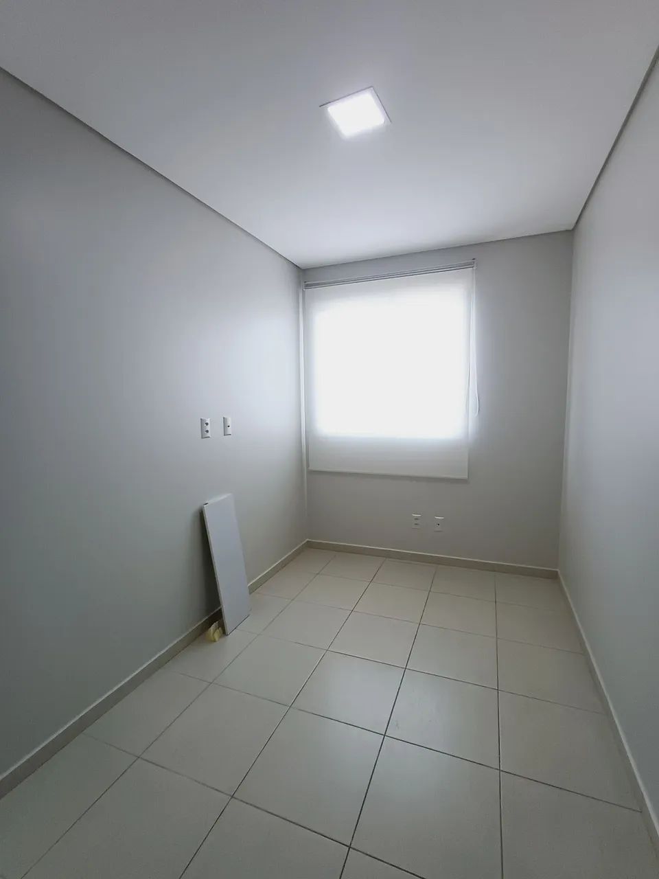 MILANO, Pq Dez. Semi mobiliado, 3qts/1ste e 2 vgs cobertas - Foto 5