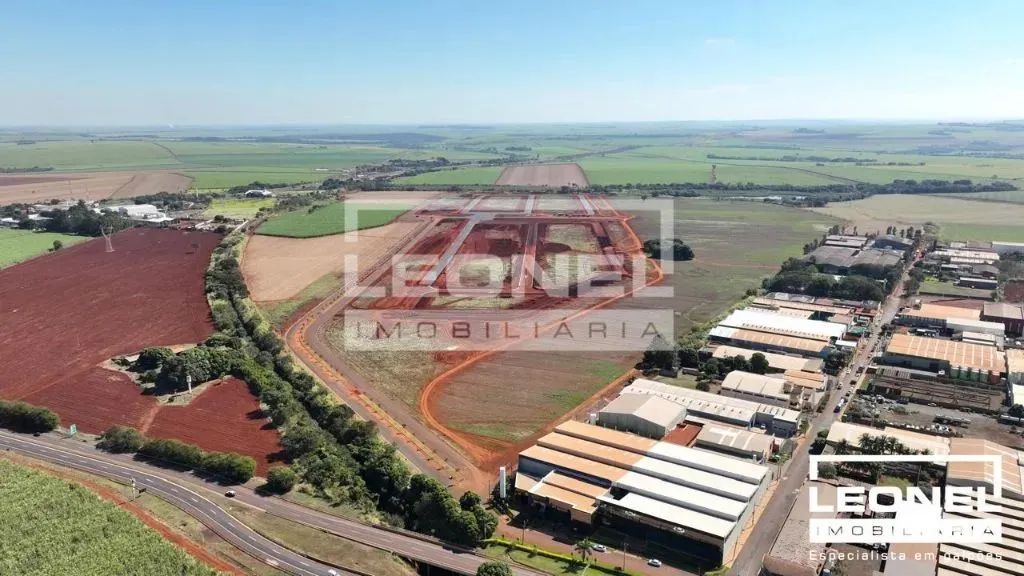 Área / Terreno Empresarial e Industrial à Venda - Foto 11