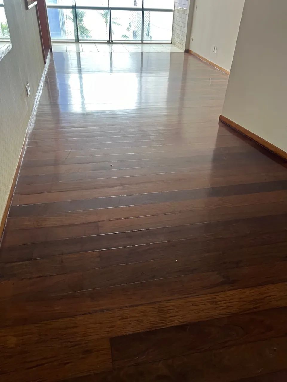 Piso de madeira maciça - Foto 2