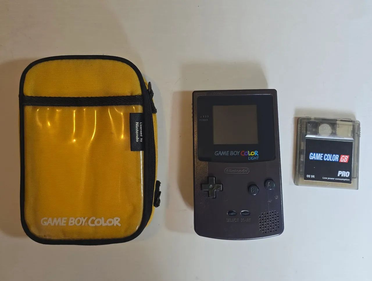 Game Boy Color com mod Ips, Everdrive e Case Original de Época (leia)