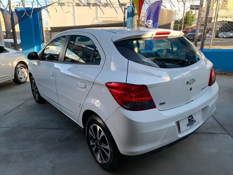 CHEVROLET ONIX 2013/2014 1.4 MPFI LTZ 8V FLEX 4P AUTOMÁTICO - Foto 4