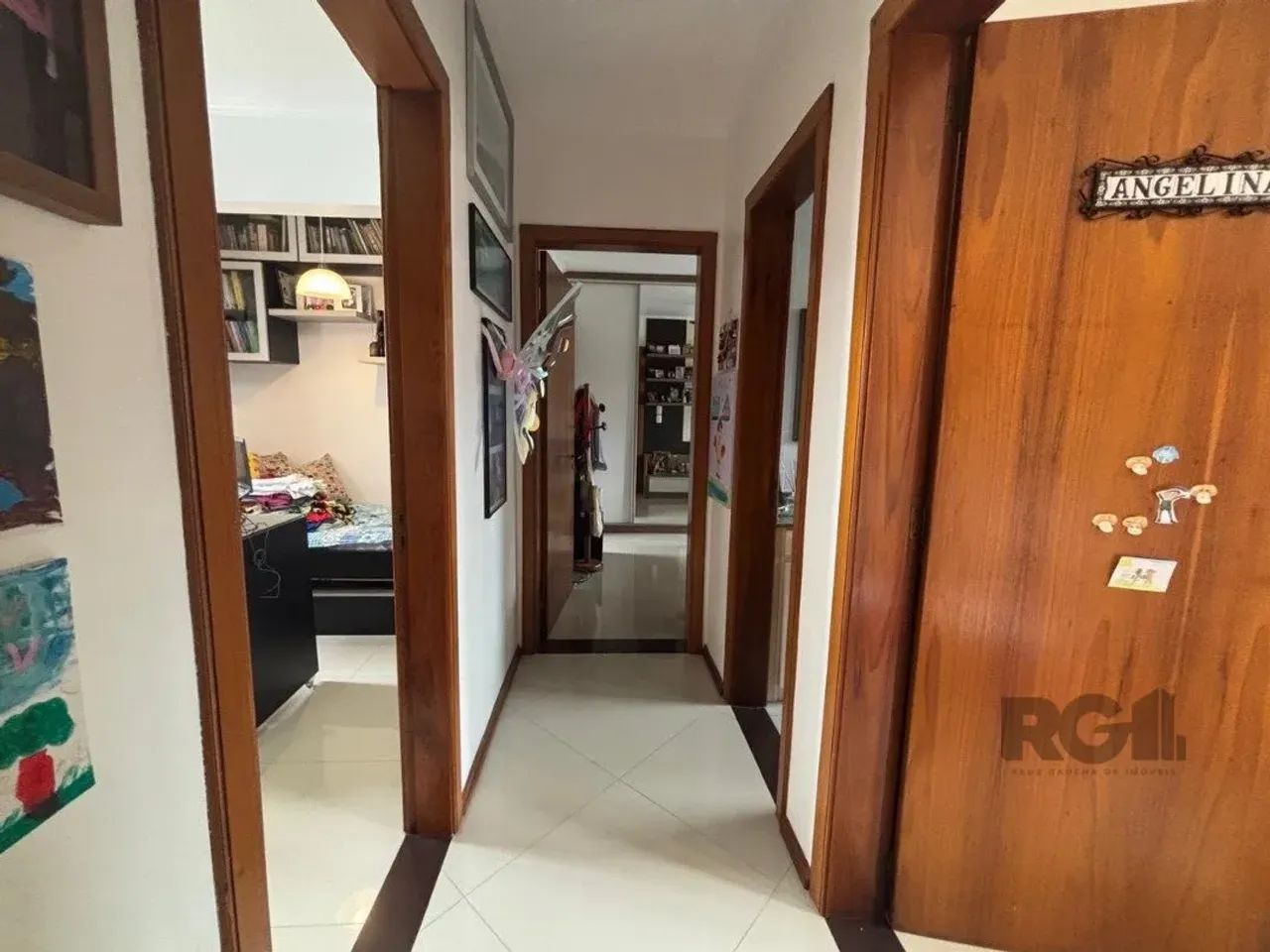 Apartamento de 3 dormitórios, sendo uma suíte, cozinha espaçosa, área de serviço separada  - Foto 2