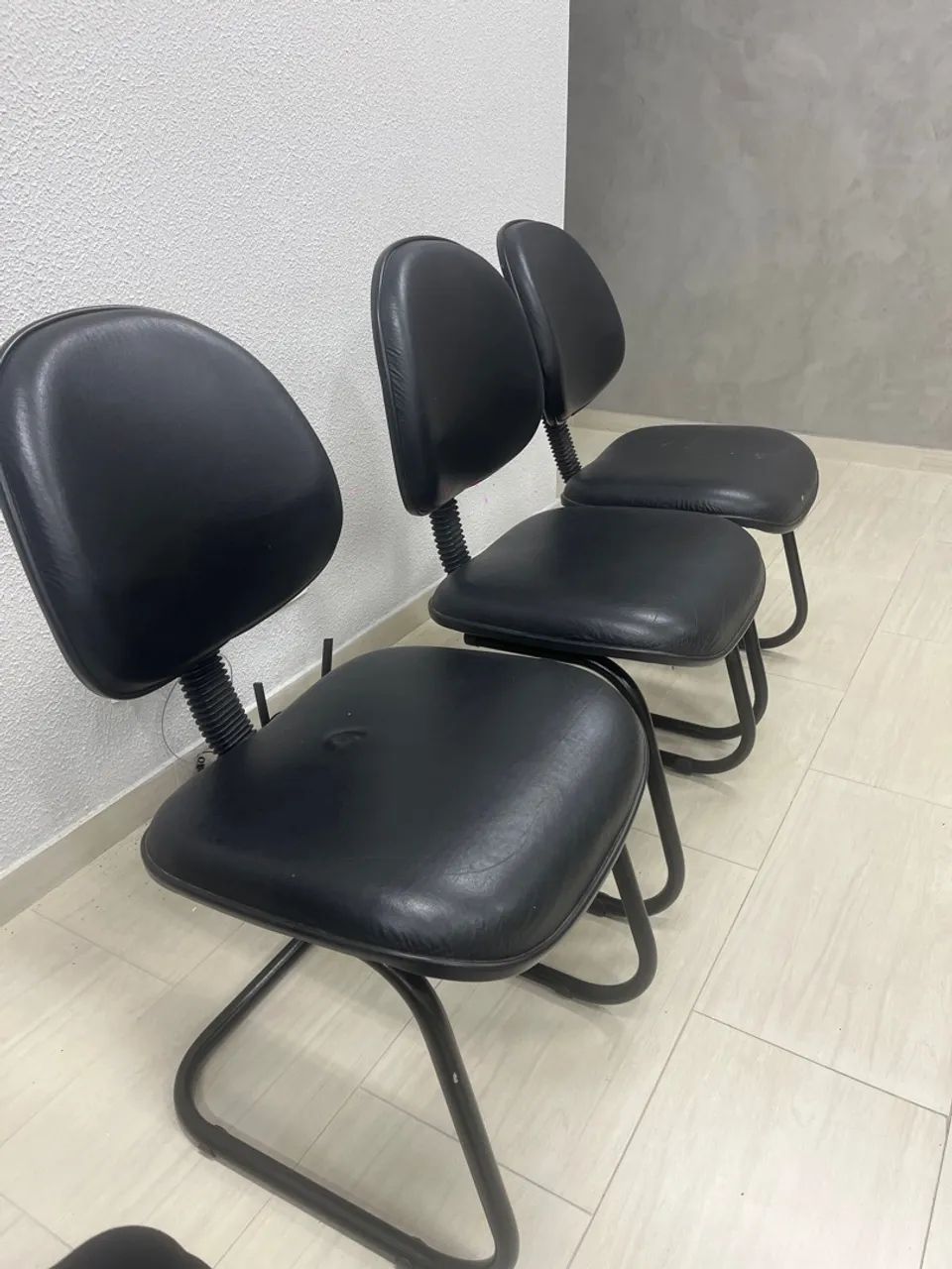 Conjunto de 3 cadeiras para escritório