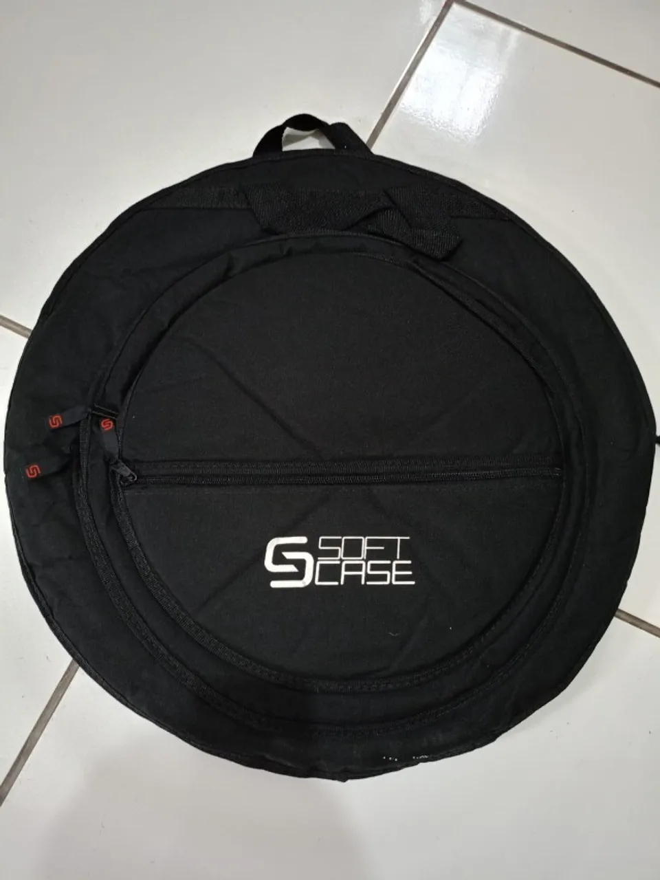 Soft Case com 3 bolsos para pratos