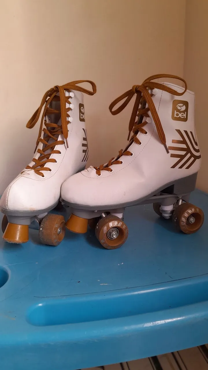 Patins Bel Branco com Detalhes Marrons - Usado
