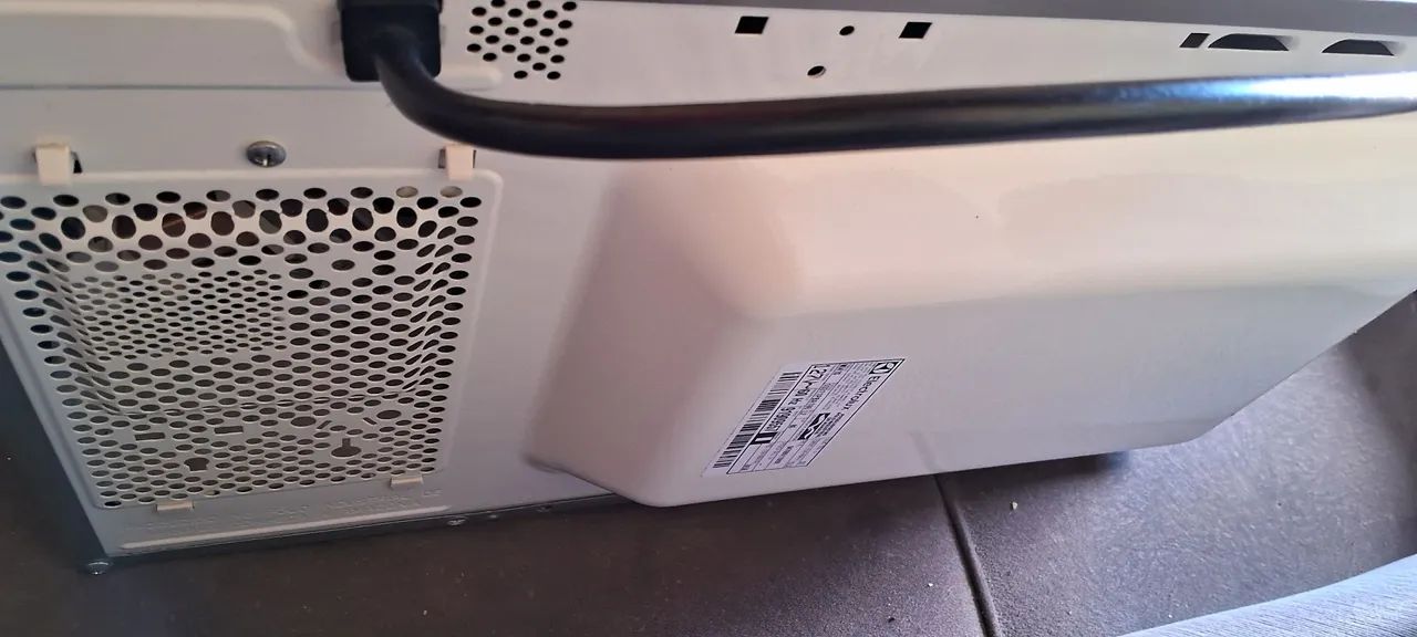 Micro-ondas Electrolux - Usado - Excelente estado - Foto 4