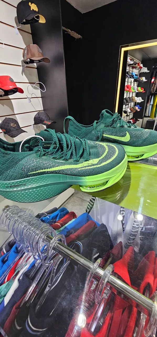 Tênis Nike Zoomx Invincible Run Flyknit 2 Verde
