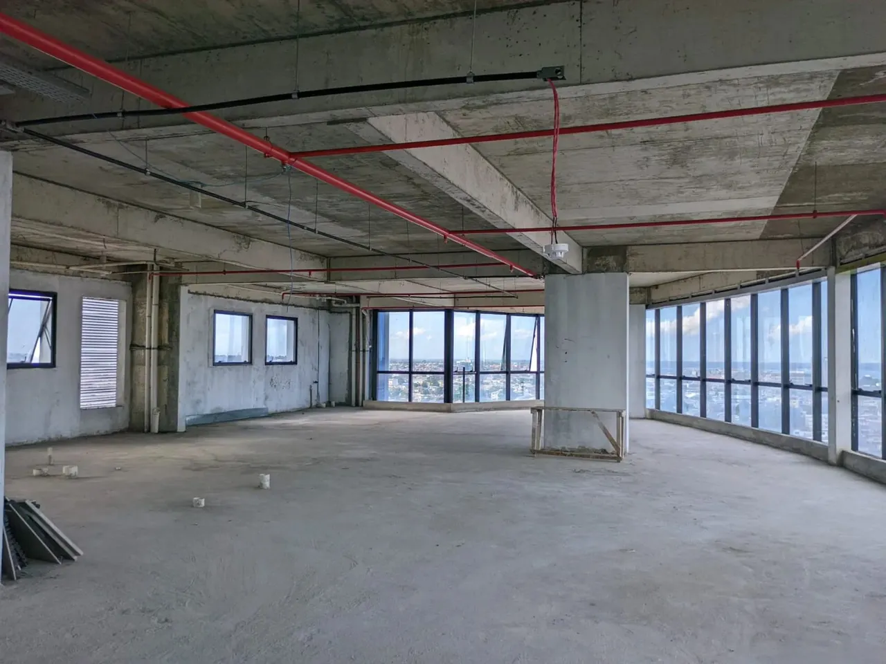 Edifício Corporate Trade 440m² laje inteira/ Linda vista da Cidade/ 12 Vagas