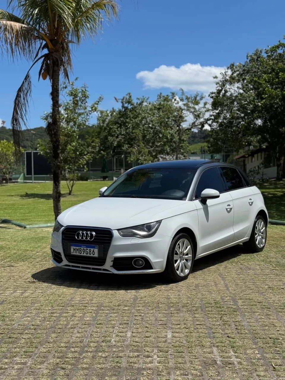 Audi A1 1.4 turbo Teto solar
