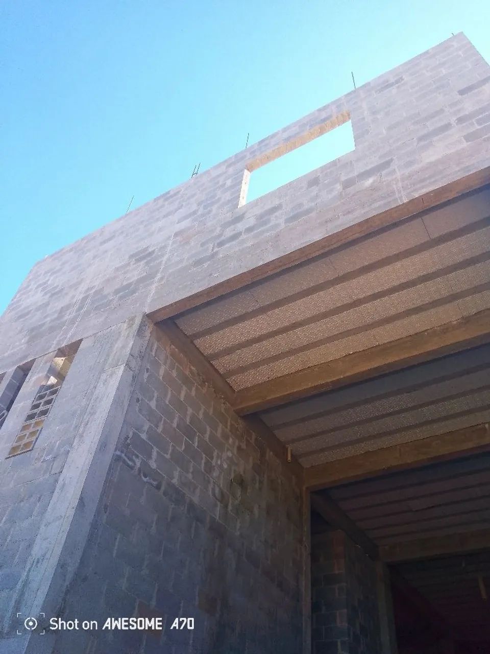 Vendo ou troco barracão industrial com 5 kitnet  - Foto 5