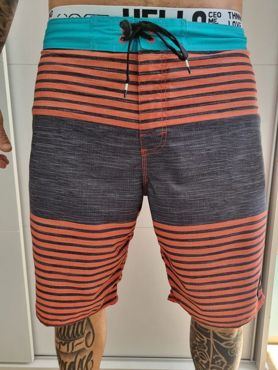 Short de Praia RVCA Laranja e Preto - Foto 2