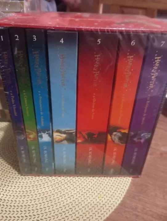 Harry Potter - box lacrado - vermelho - Foto 2