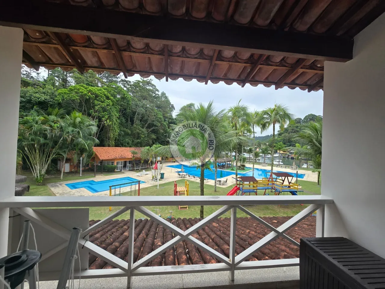 2 suítes em Angra em condomínio com marina!!