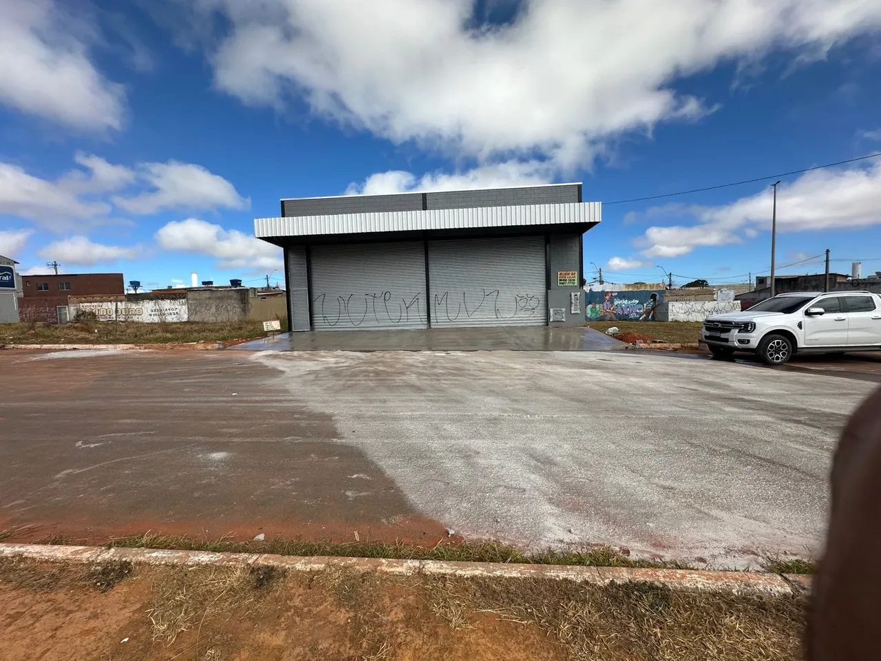 Aluguel galpão loja 300m2