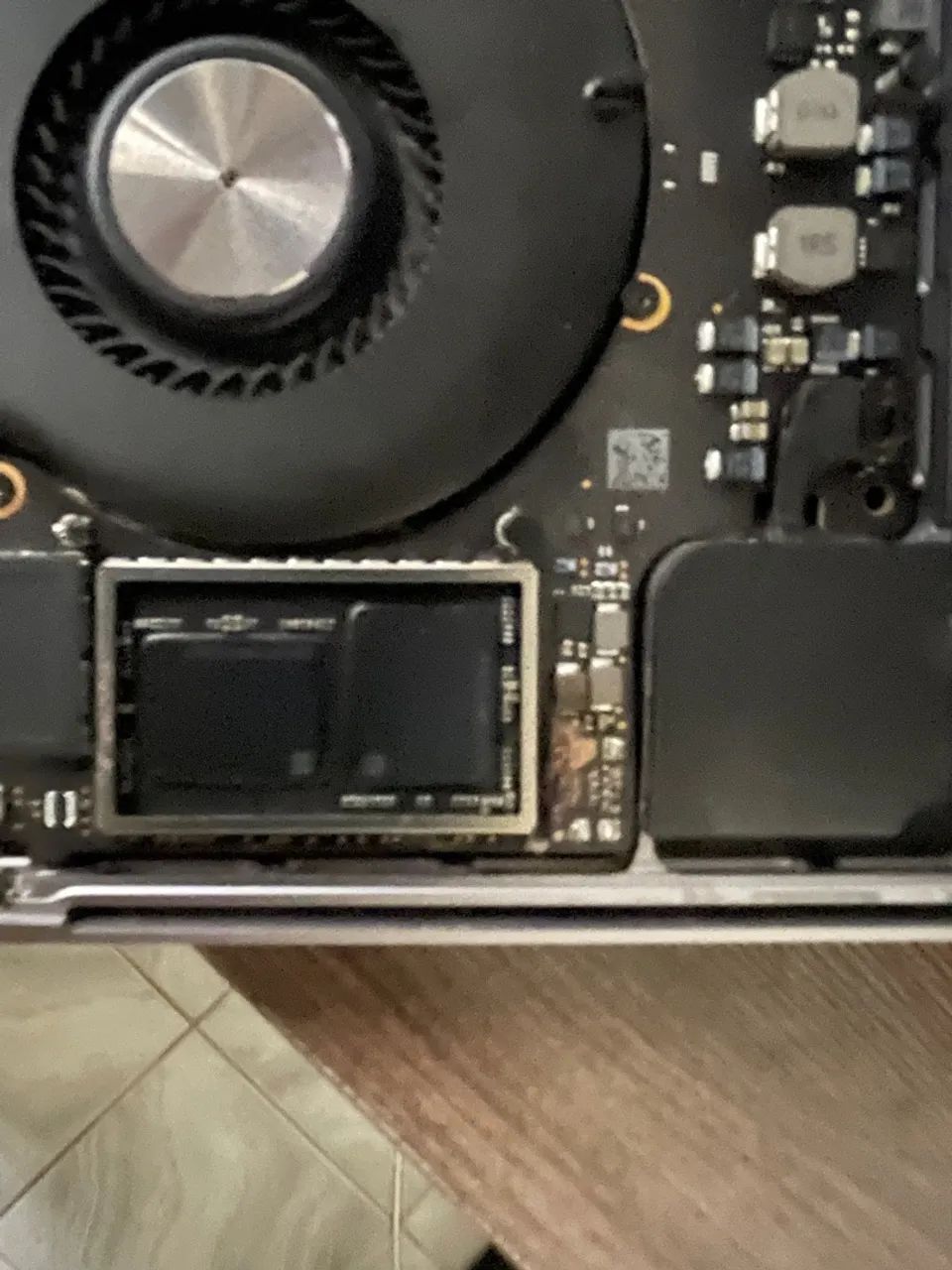 MacBook Pro 15 polegadas A1990 NÃO LIGA - Foto 3