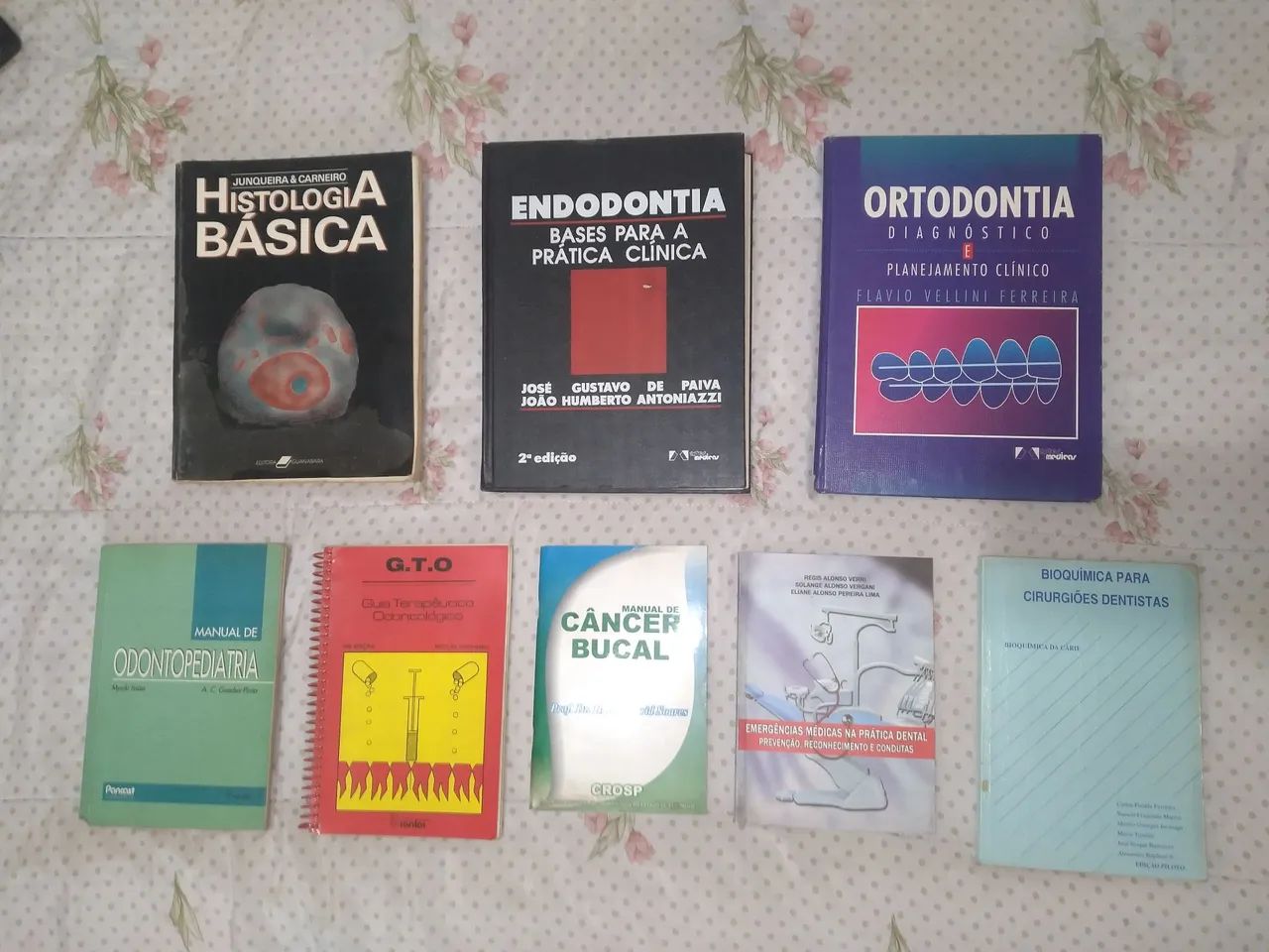 Livros antigos de Odontologia 