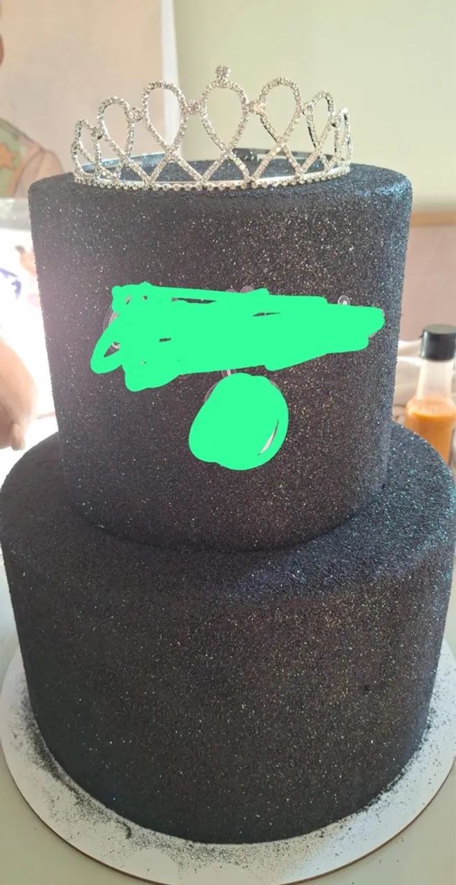 Bolo Fake Decorado com Glitter Preto e Coroa - Foto 2