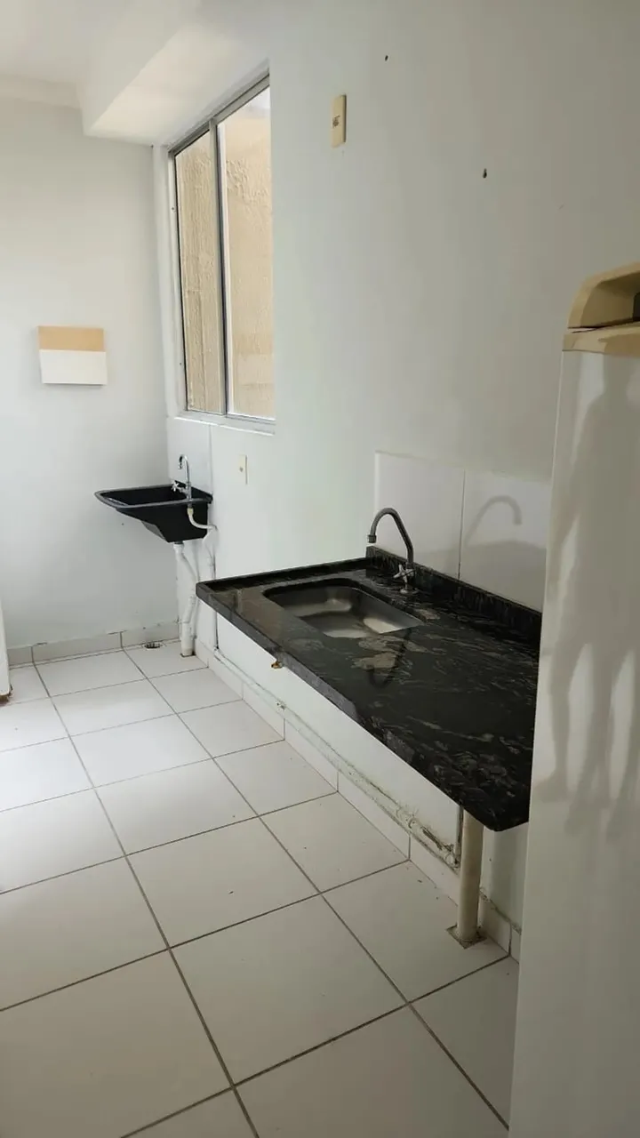 Apartamento Semi Mobiliado - com 2 Quartos