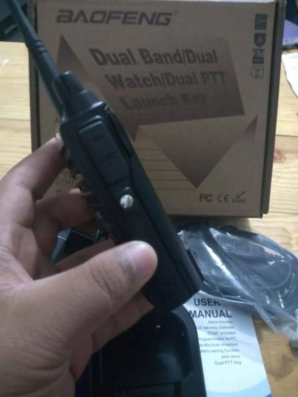 Radio comunicador baofeng uv82, novos, com garantia e várias frequências programadas - Foto 4