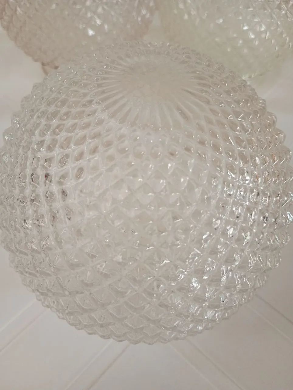 Globo de vidro de bolinha, transparente.