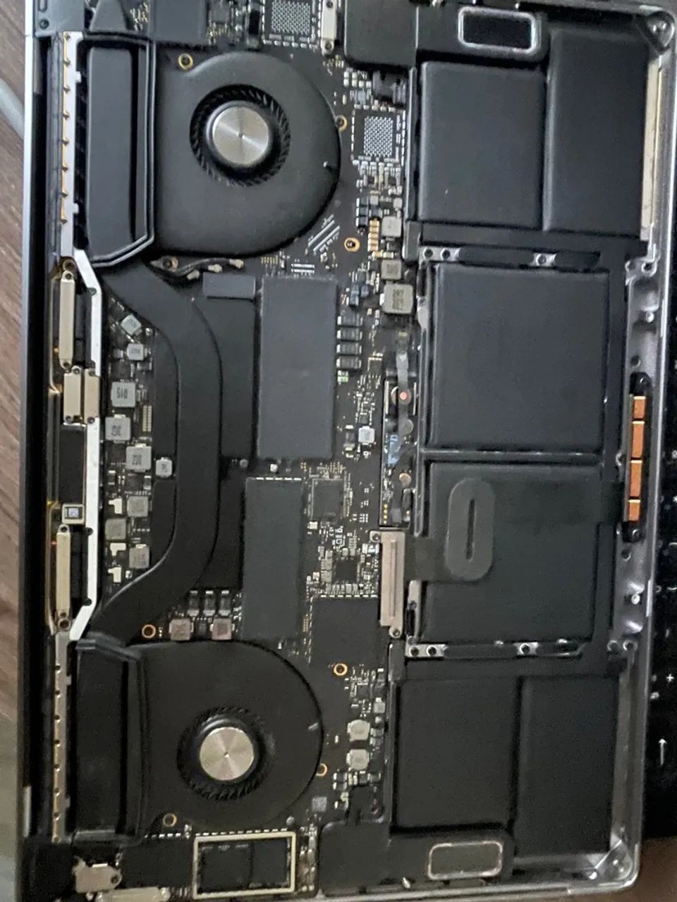 MacBook Pro 15 polegadas A1990 NÃO LIGA - Foto 2
