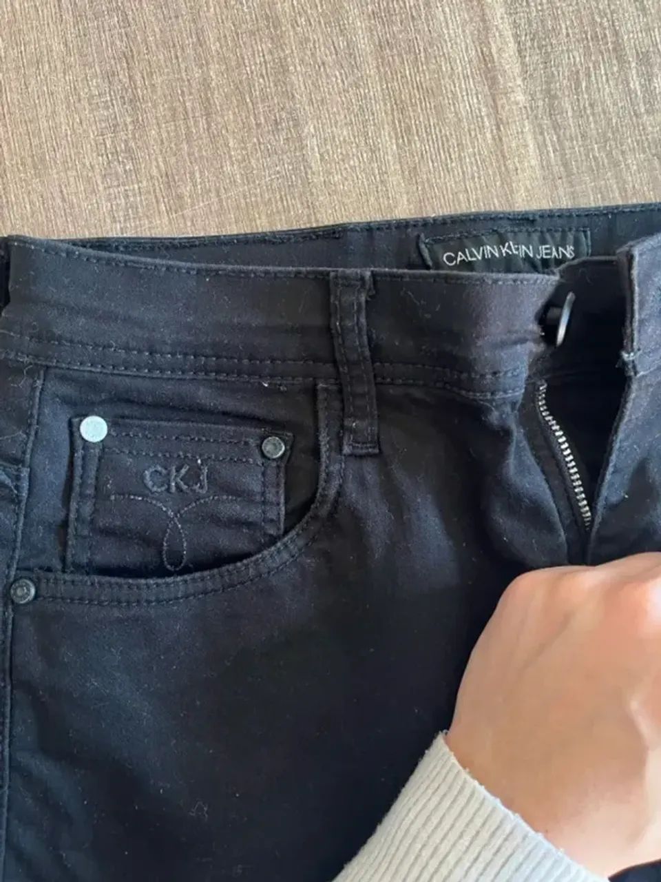 CALÇA JEANS CALVIN KLEIN DE BARBADA!!