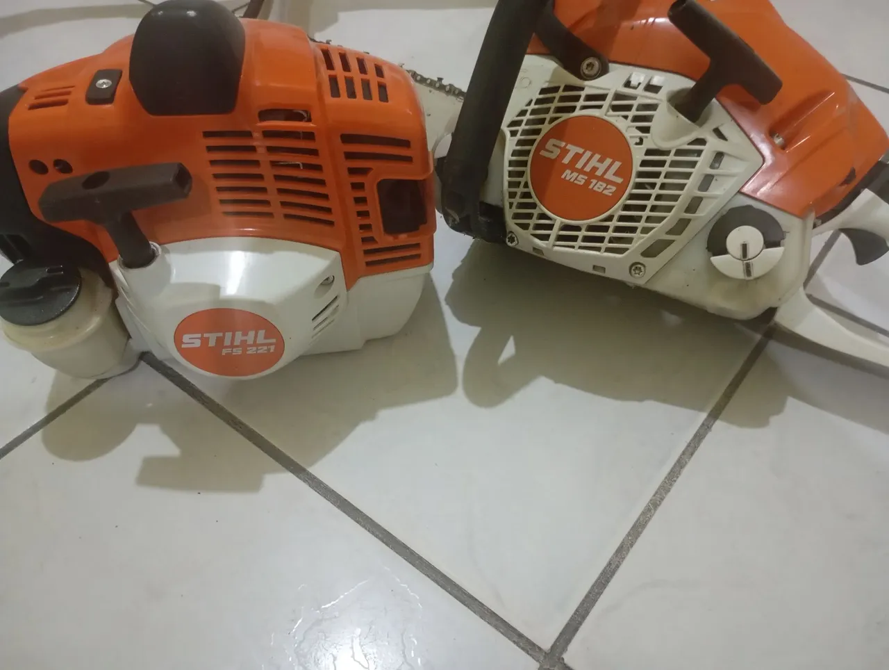 Roçadeira Stihl FS 221 e Motosserra Stihl MS 182