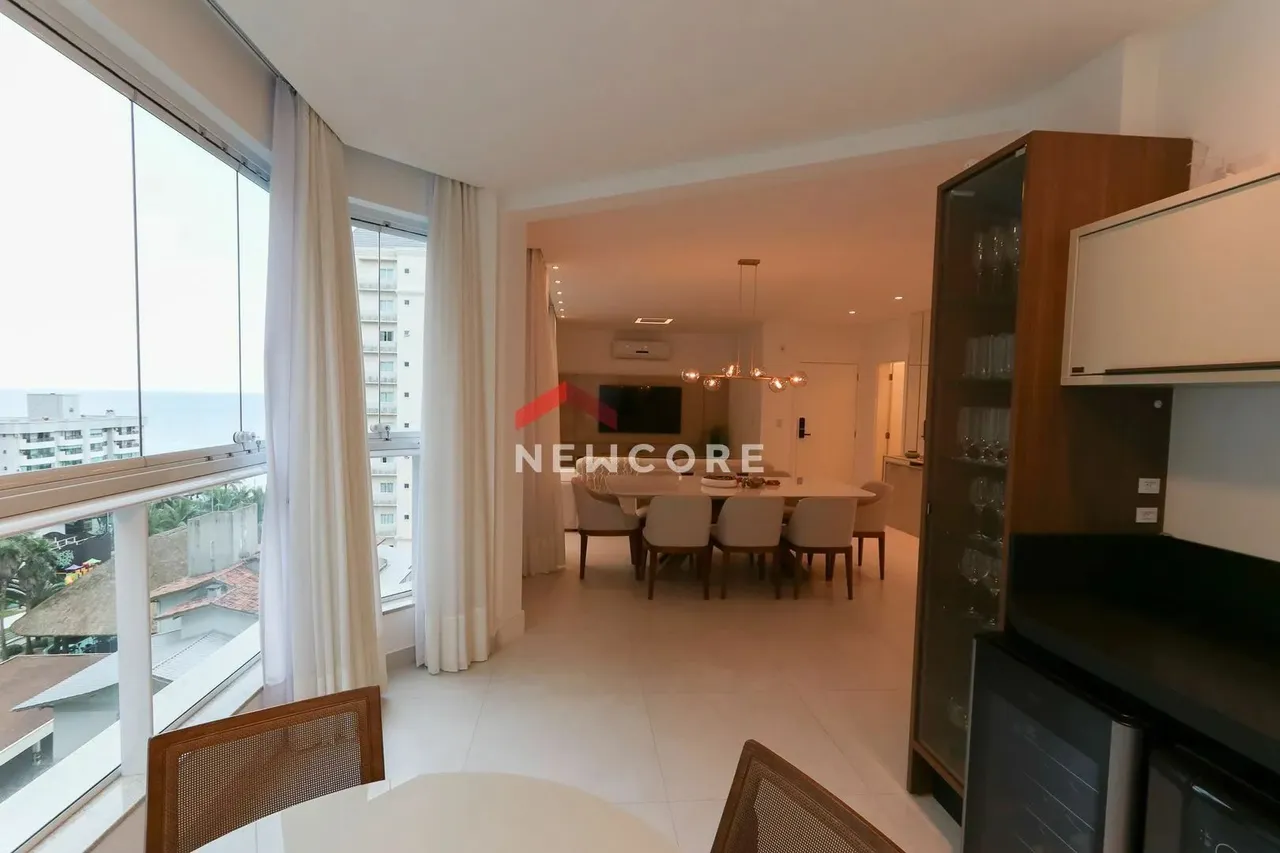 Apartamento em Rua 317 B - Meia Praia - Itapema/SC