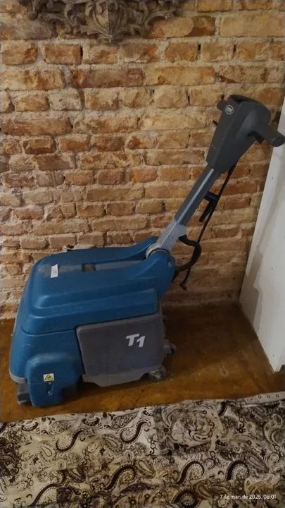 Máquina de Limpeza Tennant T1 - Foto 2