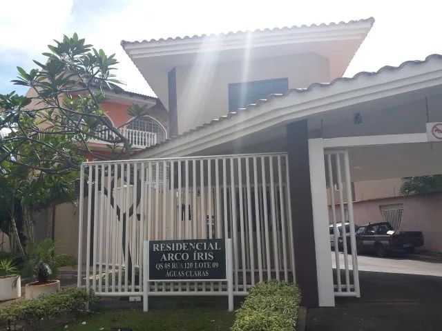 Casa em Condomínio Águas Claras 5 quartos