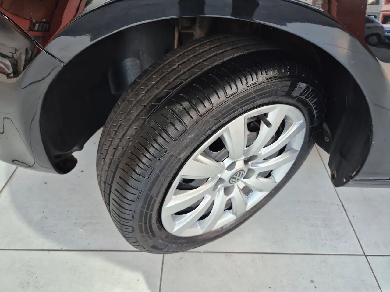Volkswagen Fox 1.0 MI Total Flex 8V - Foto 8