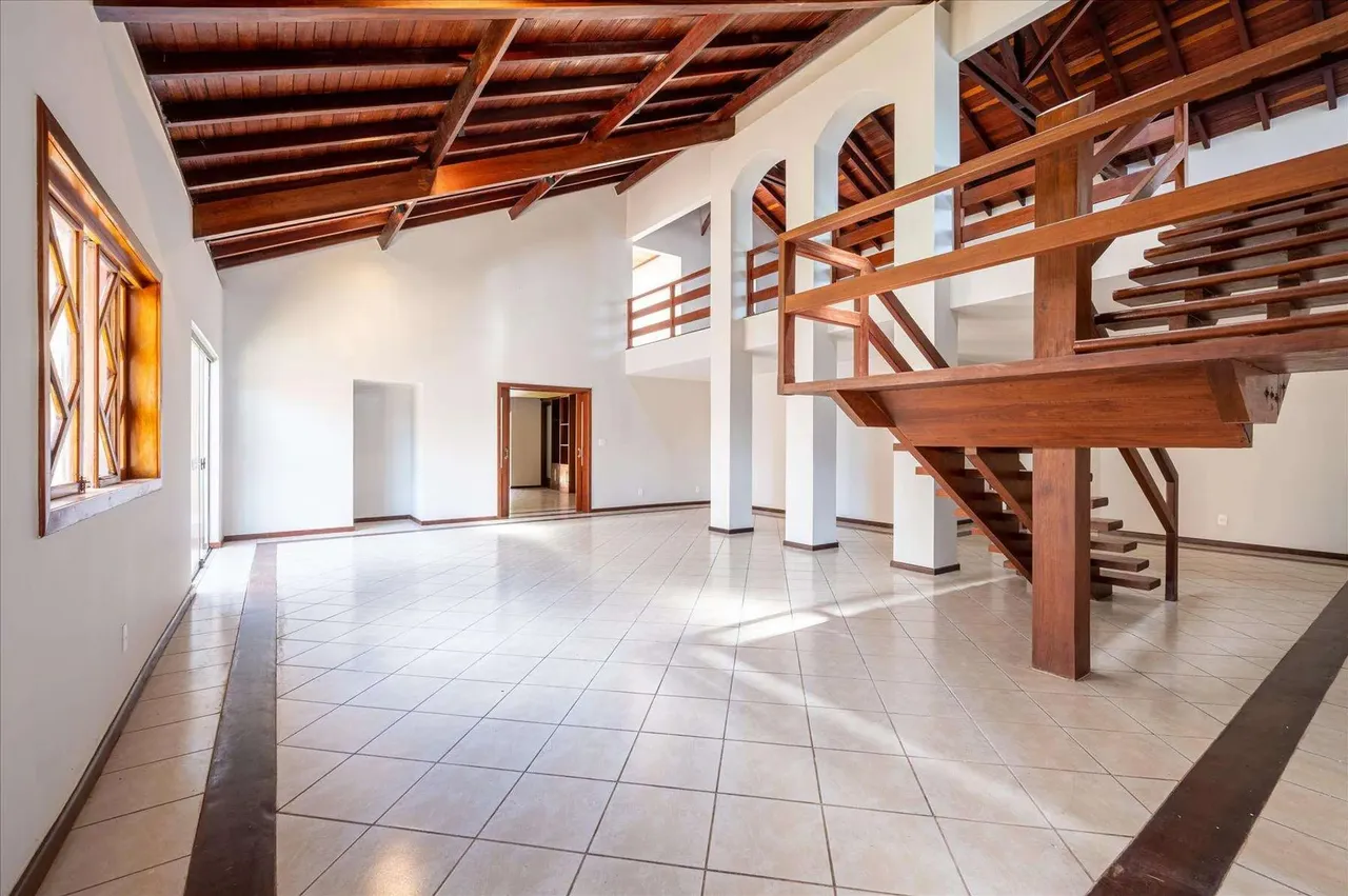 EXCELENTE CASA NA SHIS QI 28 - 5 QUARTOS/SUÍTES- LOCALIZAÇÃO PRIVILEGIADA