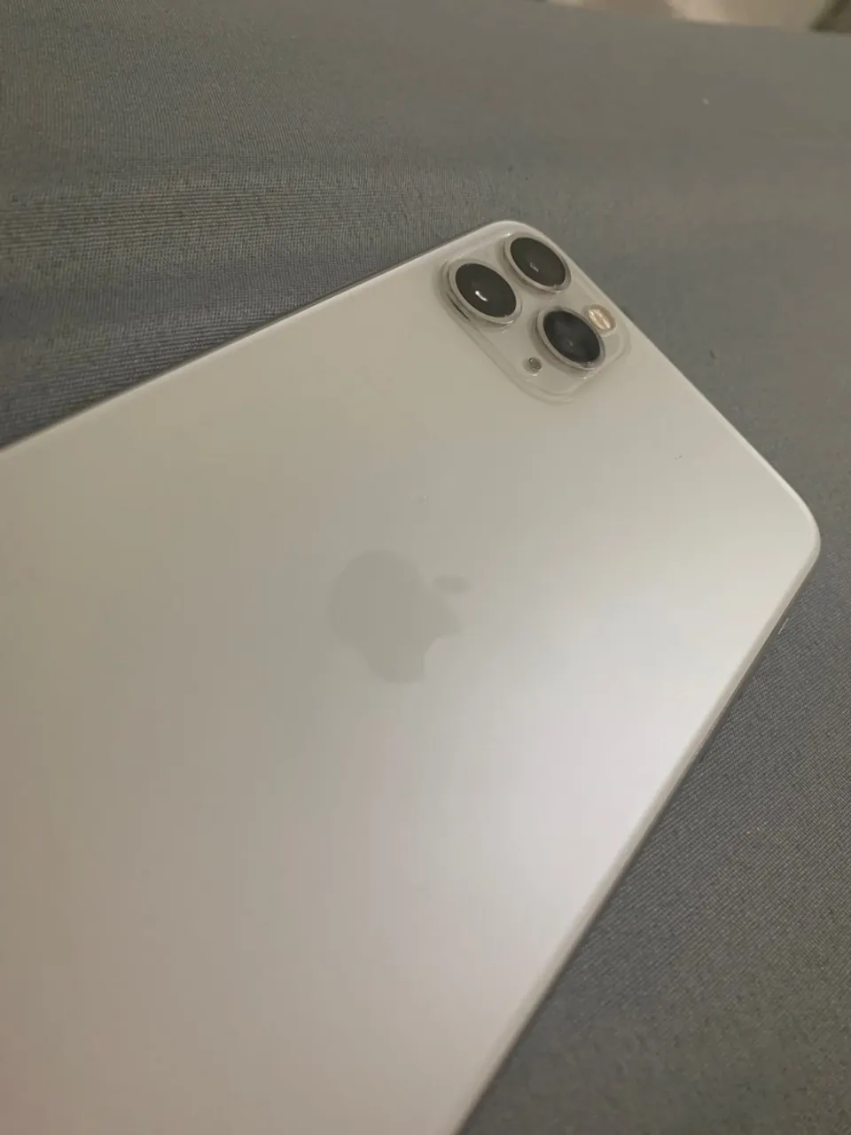 iPhone 11 Pro Max / único dono