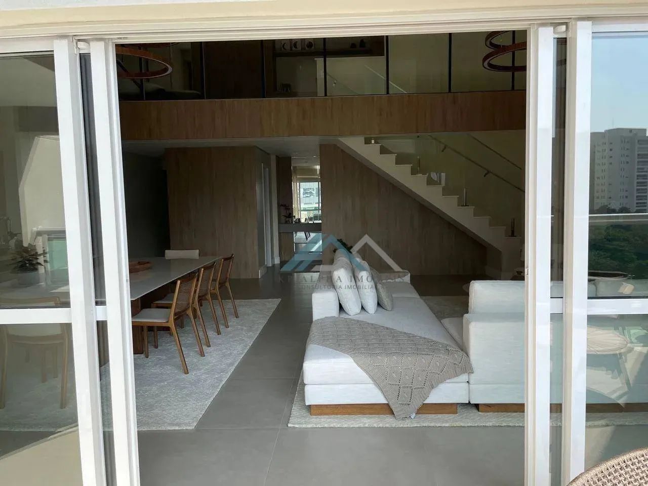 Apartamento Duplex com 4 suítes à venda, 336 m² por R$ 5.300.000 - Edifício The Lake - Bar - Foto 2