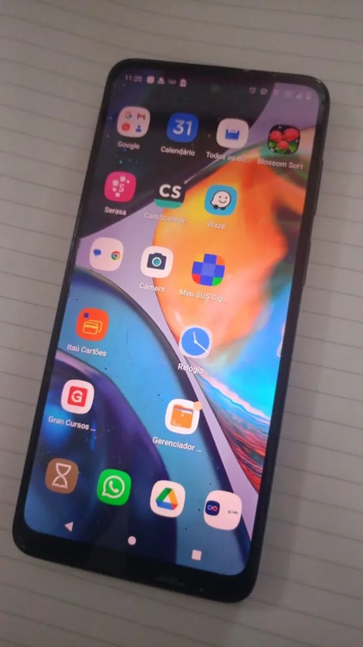 Vendo esse celular semi-novo