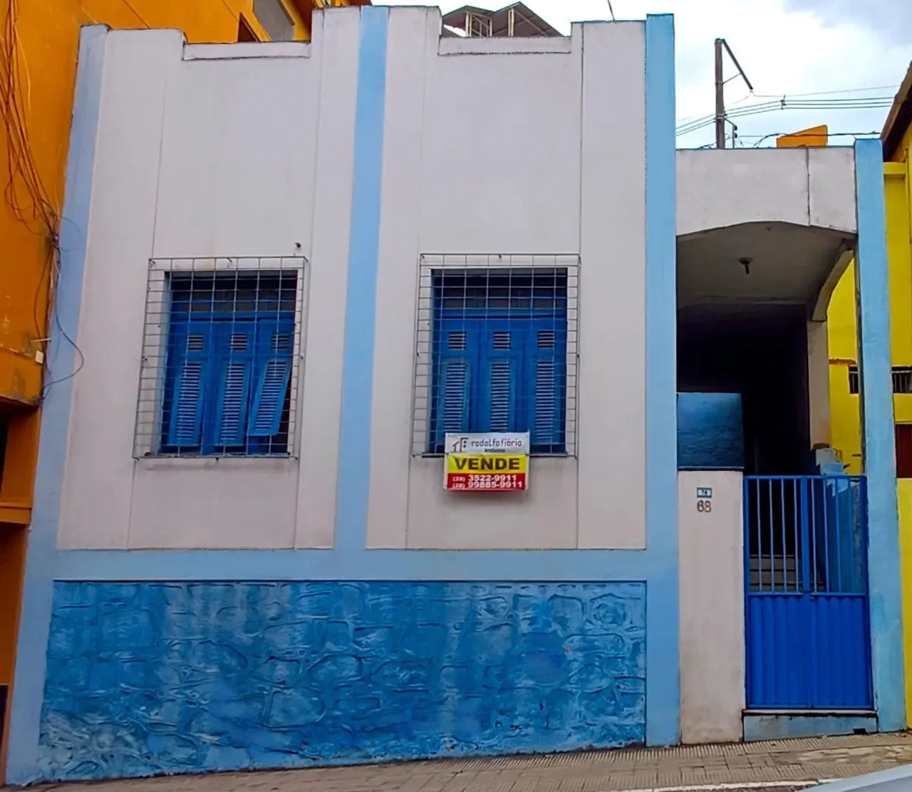 Casa para venda com 122 metros quadrados com 4 quartos